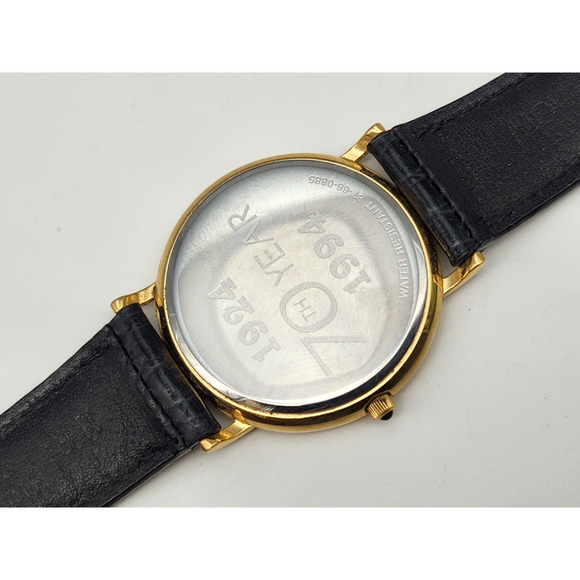 Movado Museum Classic Gold Tone Quartz Men's Wristwatch - New Battery - Picture 11 of 16